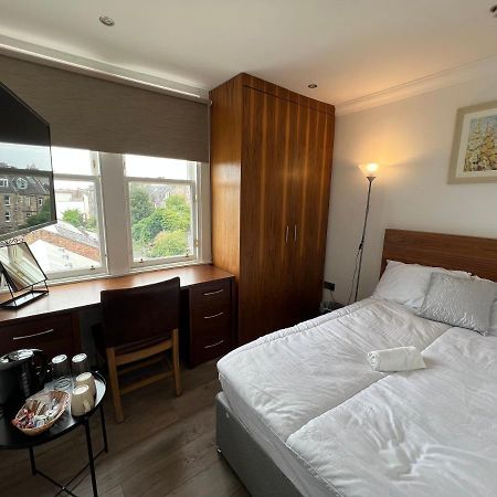 Cosy Double Room City Centre เอดินบะระ ภายนอก รูปภาพ